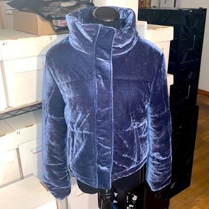 Jou Jou Macy’s crushed velvet puffer jacket size L never worn